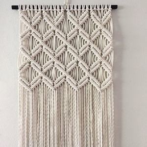 Tenture murale de luxe en macramé tissé à la main pour la décoration de la maison au meilleur prix - Product Image 4