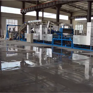 China Hersteller automatische Gummi Auto Matte Herstellung Maschine voll HDPE Rohr Extrusion Preis Hühner füße Verarbeitung Herstellung