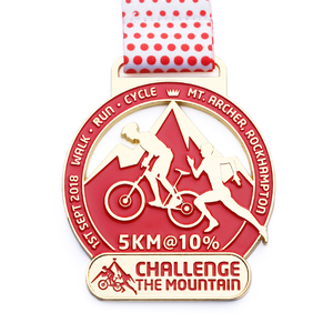 Campione gratuito a buon mercato placcatura in oro <span class=keywords><strong>opaco</strong></span> su misura <span class=keywords><strong>smalto</strong></span> morbido sfida lo sport medaglia ciclismo mountain bike - Product Image 1