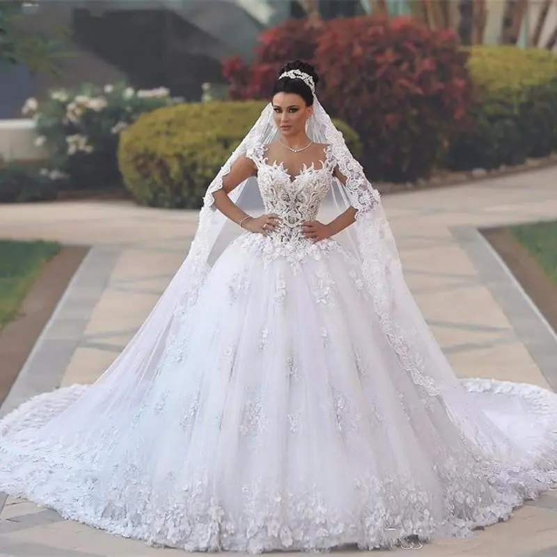 Brand Princess Arabic Ball Gown Wedding dress Cap Sleeves Sweetheart Cap Sleeves Backless Vintage Lace Appliques Bridal Gown