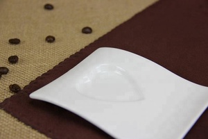 Nuevo diseño italiano en forma de corazón blanco al por mayor taza de café de cerámica para promocional - Product Image 5