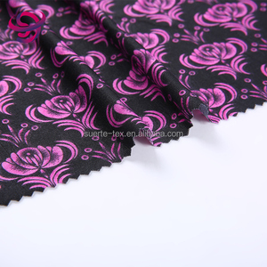 Flor de satén al <span class=keywords><strong>por</strong></span> mayor viscosa impresión poliéster spandex tela precio <span class=keywords><strong>por</strong></span> <span class=keywords><strong>metro</strong></span> - Product Image 4