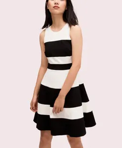 Siyah beyaz colorblock bir çizgi ponte örme elbise fit ve flare çizgili elbise