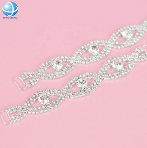 シルバークリスタルビキニチェーンバックルオーバルラインストーンコネクタ下着アクセサリー用 - Product Image 1