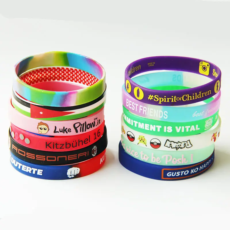 Campione gratuito nessun minimo hotting di vendita di bandiera del paese debossed wristband del silicone del braccialetto