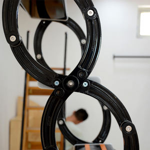 سلالم كهربائية حديثة قابلة للطي للاستخدام الداخلي مصنوعة من سبائك التيتانيوم والمغنيسيوم للاستخدام في الفنادق والمنازل والعلية - Product Image 2