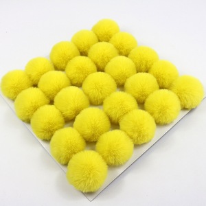 Pompons en fausse fourrure en peluche pour chapeaux d'hiver 8CM, pompons en fausse fourrure animale, vente en gros - Product Image 4
