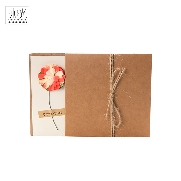 Stock hermosa flor de papel decorativo papel Kraft tarjeta de felicitación de Acción de Gracias