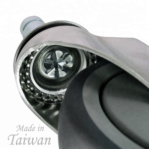 CCE Caster-ruedas giratorias de goma sólida, 5 pulgadas, con bloqueo - Product Image 5