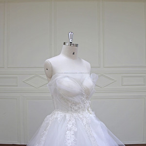 verdaderos del Nuevo tulle de la colmena de diseño mayor de la boda del vestido de bola opacidad sin espalda vestido de novia - Product Image 5