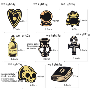 QIHE Halloween Retro libro mágico bruja artesanía amor caldero veneno arena magia curso esmalte broche - Product Image 2