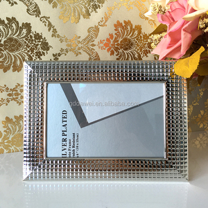 Khung Ảnh Thủy Tinh Trang Trí Kim Loại Mạ Bạc Broadside - Product Image 4