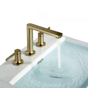 Deck Mounted 3 Lubang Kamar Mandi Keran Mixer Disikat Emas Basin Faucet