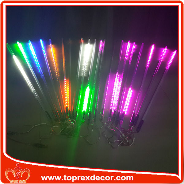 Рождественская елка метеор свет