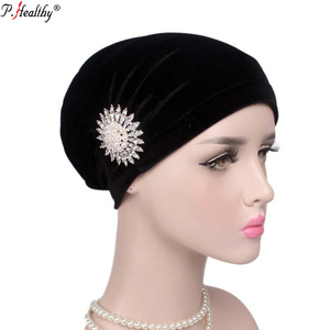 Phealthy <span class=keywords><strong>Cap</strong></span> hijab musulmán Popular Últimas islámica caliente terciopelo liso piedras underscarf con repiques blancos - Product Image 5