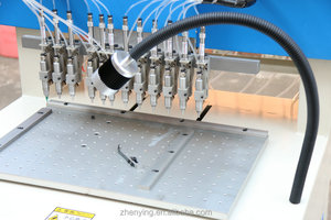 Machine de fabrication d'étiquettes de porte-clés en plastique, de porte-clés, de cartes nominatives et d'étiquettes de bagages en Chine - Product Image 3