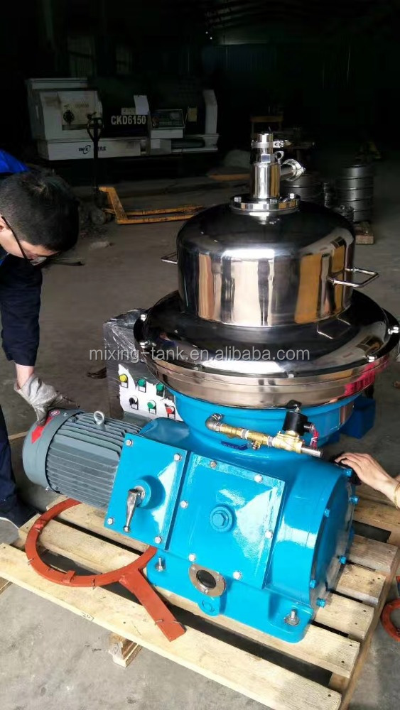 Сепаратор центробежного типа 500 л/ч