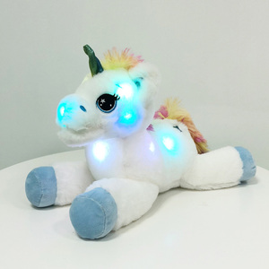 Boneka unicorn tiup menyala dalam gelap, mainan mewah kuda terbang pelangi postur kaki bintang keberuntungan kustom profesional