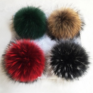 Boule de fourrure de raton laveur teint naturel véritable pompons de fourrure de raton laveur - Product Image 1
