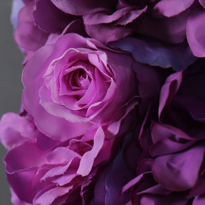 Pannelli Floreali Decorativi Durevoli con Rose Artificiali a Prezzo Conveniente per Sfondi Matrimoniali, Natale, Pasqua e Rientro a Scuola - Product Image 2