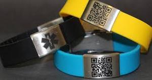 <span class=keywords><strong>Bracelet</strong></span> personnalisé gravé avec le nom <span class=keywords><strong>Bracelet</strong></span> QR pour enfants - Product Image 5