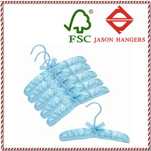 Cintre en <span class=keywords><strong>satin</strong></span> pour bébé rembourré personnalisé à prix d'usine pour pull et manteau - Product Image 6