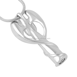 NUOVO Ciondolo Urna per Cremazione Placcato Oro 18K in Acciaio Inossidabile a Forma di Angelo Design Unico Ortodosso Finemente Lavorato - Product Image 3