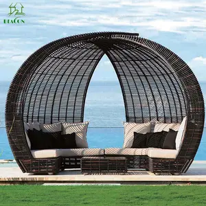Wicker Furniture Outdoor Sunbed PE Rattan Sofa Bed Lounger