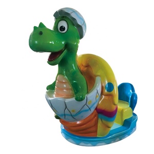 Venta al por mayor: Nuevas atracciones infantiles con temática <span class=keywords><strong>de</strong></span> dinosaurios, máquina <span class=keywords><strong>de</strong></span> <span class=keywords><strong>columpio</strong></span> a monedas con pantalla <span class=keywords><strong>de</strong></span> televisión, para parques <span class=keywords><strong>de</strong></span> atracciones al aire libre, U-Rides - Product Image 4