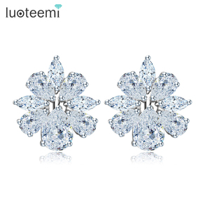 LUOTEEMI Commercio All'ingrosso di Nuovo Disegno Da Sposa Da Sposa di Lusso <span class=keywords><strong>Bijoux</strong></span> Brinco <span class=keywords><strong>Gioielli</strong></span> Scintillanti 3A Zircone Cubico Della Vite Prigioniera Del Fiore Orecchini - Product Image 1