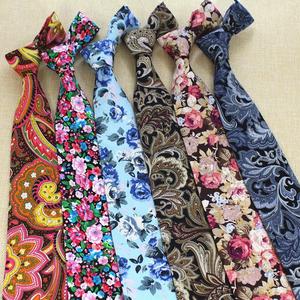 Corbata de Algodón con Estampado Paisley de Calidad al por Mayor, Corbata de Algodón Floral para Hombre para Bodas y Fiestas - Product Image 1