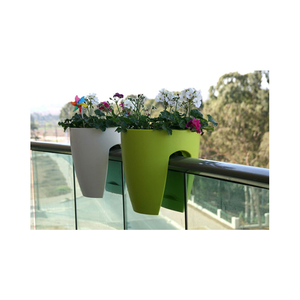 <span class=keywords><strong>Barandilla</strong></span> de plástico de colores, <span class=keywords><strong>macetas</strong></span> colgantes para balcón - Product Image 1