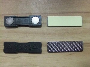 नाम बैज या बोर्ड के लिए काले चुंबकीय क्लिप धारक - Product Image 3