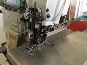 E22L最新左手1針3糸かがり工業用ミシン - Product Image 6