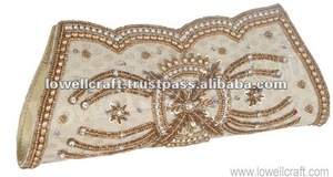Pochette de soirée Lowellcraft L-25 pour femme, en satin, brodée de feuilles florales, en forme d'oreiller, style vintage, pour fêtes formelles - Product Image 3