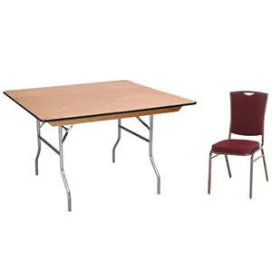 Or événement chaises pliantes et tables en bois pour des événements