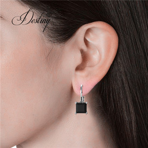Boucles d'oreilles créoles carrées noires ornées de cristaux Swarovski, bijoux en argent sterling 925 Daisini - Product Image 5