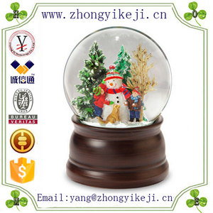 fábrica china por encargo hecho a mano tallada recuerdo <span class=keywords><strong>de</strong></span> encargo <span class=keywords><strong>de</strong></span> resina <span class=keywords><strong>navidad</strong></span> bola <span class=keywords><strong>de</strong></span> nieve - Product Image 1