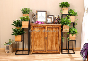 Foshan-Perchero <span class=keywords><strong>de</strong></span> hierro negro personalizado para flores, soporte <span class=keywords><strong>de</strong></span> madera para macetas - Product Image 2