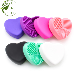 Venta al por mayor en forma de corazón cepillo limpiador esponja de limpieza de la herramienta de maquillaje cepillo de limpieza almohadilla de silicona maquillaje cepillo de limpieza de alfombra - Product Image 6