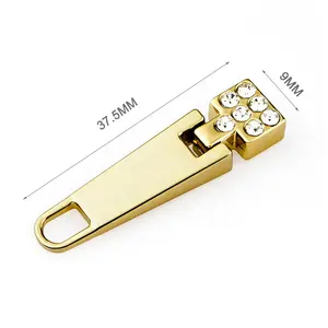 Custom Gold Color Metal Zipper Puller with Diamond for Garment, Zinc Alloy Metal Zip Puller for Bags