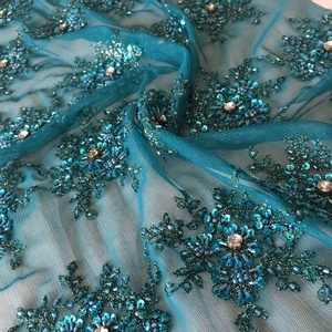 Tissu en dentelle de tulle uni brodé à la machine avec de lourds cristaux et strass pour robes de mariée et chaussures - Product Image 3