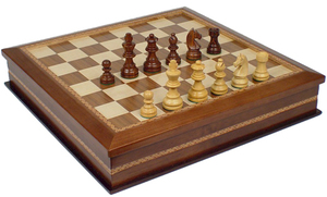 Juego de ajedrez y Damas de 18 pulgadas con incrustaciones de nogal, con almacenamiento - Product Image 3