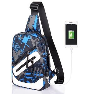 <span class=keywords><strong>La</strong></span> Plazeite motif personnalisé logo personnalisé usb mode coréenne mini poitrine crossbody sport homme sac à bandoulière - Product Image 1