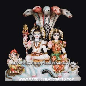 Hermosa Estatua de Shiv Parivar con Sheshnaag - Product Image 1