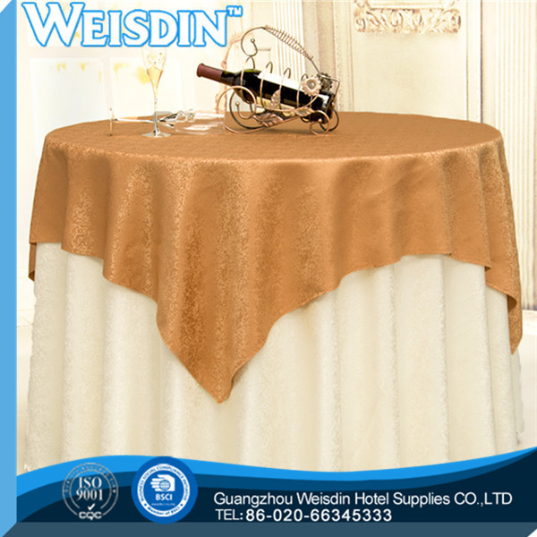 100% rapidemanufacter polyester twill satin rosette de ruban rose superposition de table en tissu