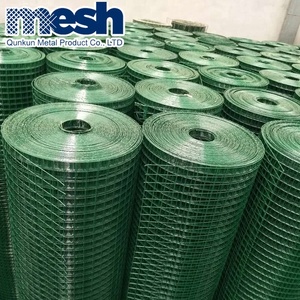 6 Gauge PVC Kaplı Kaynaklı Tel Örgü Galvanizli Demir Tel Kare Delikli Dış Mekan Kullanımı İçin 5-10 Yıl Kullanım Ömrü Özelleştirilebilir Rulo - Product Image 3