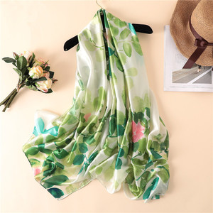 2018 all'ingrosso vendita calda da donna sciarpa di <span class=keywords><strong>seta</strong></span> di alta qualità Oversize lungo di lusso <span class=keywords><strong>verde</strong></span> foglia <span class=keywords><strong>Foulard</strong></span> di <span class=keywords><strong>seta</strong></span> <span class=keywords><strong>Foulard</strong></span> - Product Image 2