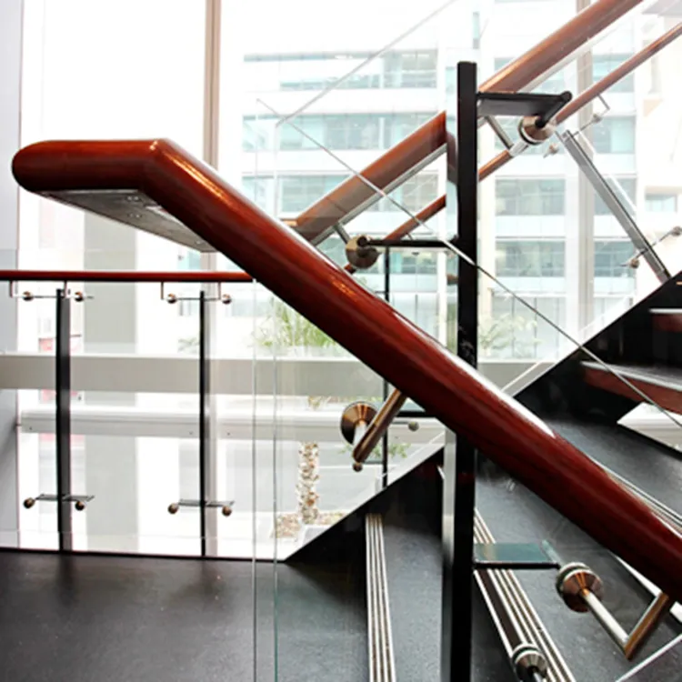 Kapalı PVC ahşap merdiven plastik merdiven donanım küpeşte tasarım