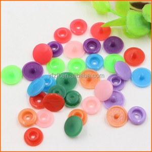 Boutons pression en plastique POM/PP 12mm avec tige Sacs transparents Décoration perlée Technique de placage Catégorie de produit Boutons - Product Image 3